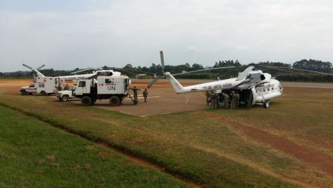 Aéroport Mavivi, Nord Kivu, RD Congo : 8 décembre 2017, evacuation sanitaire vers Goma des casques bleus blessés suite à l'attaque meurtrière, des présumés ADF, contre une Base de la Compagnie Opérationnelle de la MONUSCO à Semuliki, le 7 décembre 2017.