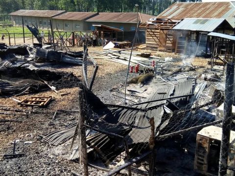 Le Centre de Traitement d'Ebola treatment à Katwa, au Nord Est de la RD Congo incendié